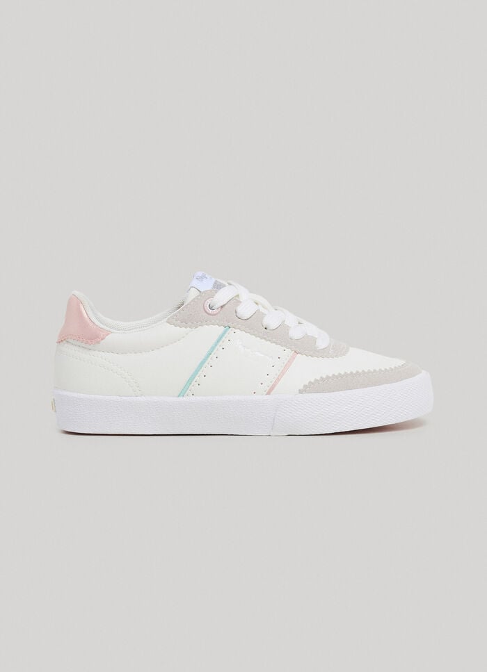 CLASSIC LACE-UP FASTENING TRAINERS
