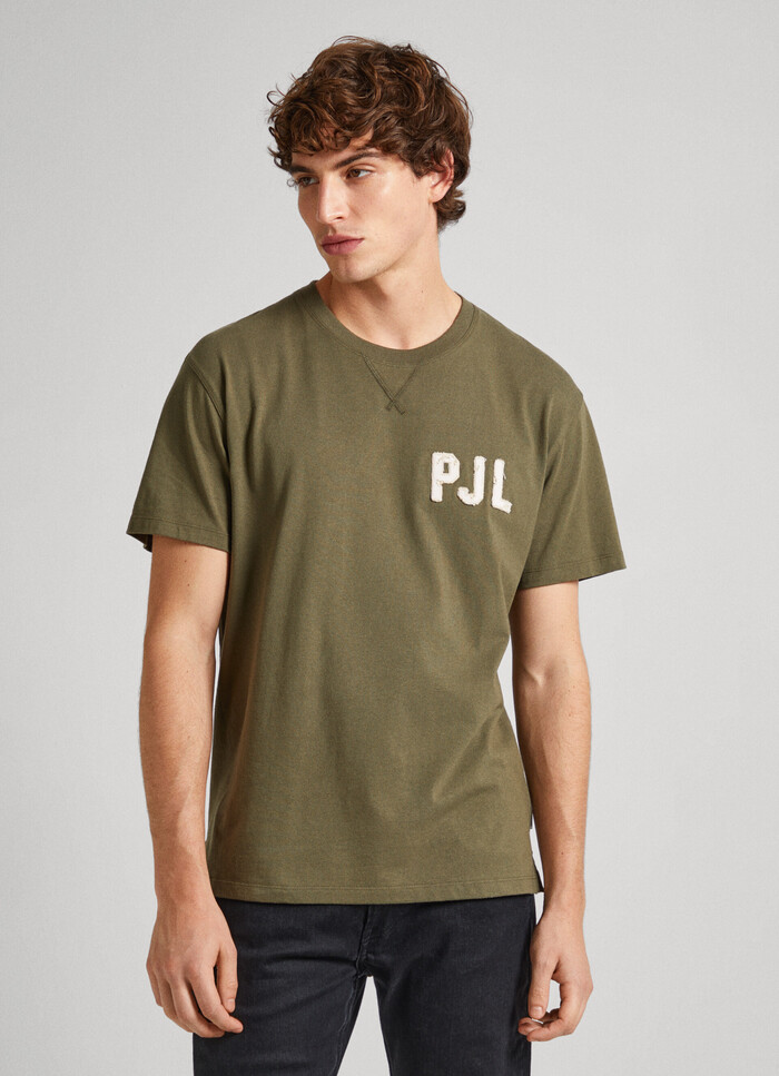 RELAXED FIT T-SHIRT WITH PATCH LOGO
