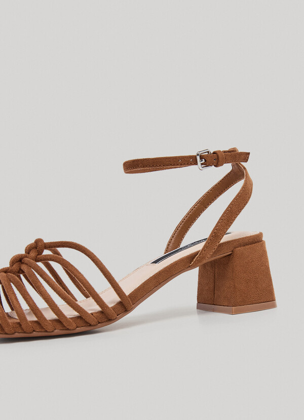 LEATHER EFFECT SANDALS WITH MEDIUM HEEL