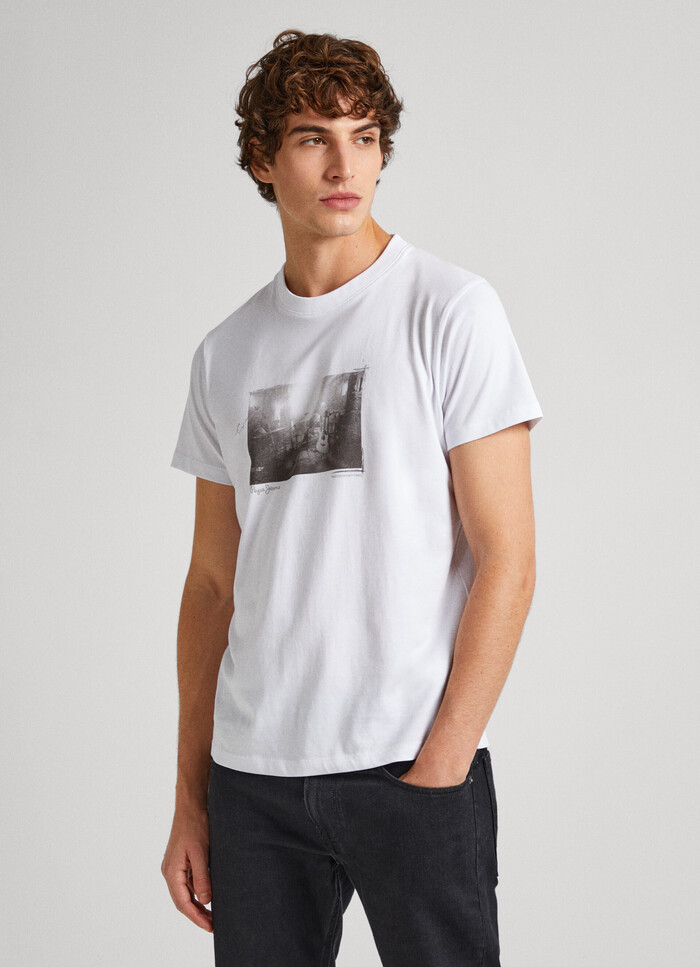 REGULAR FIT T-SHIRT WITH PHOTO PRINT