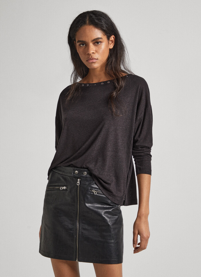 RELAXED FIT T-SHIRT WITH STUDDED NECK