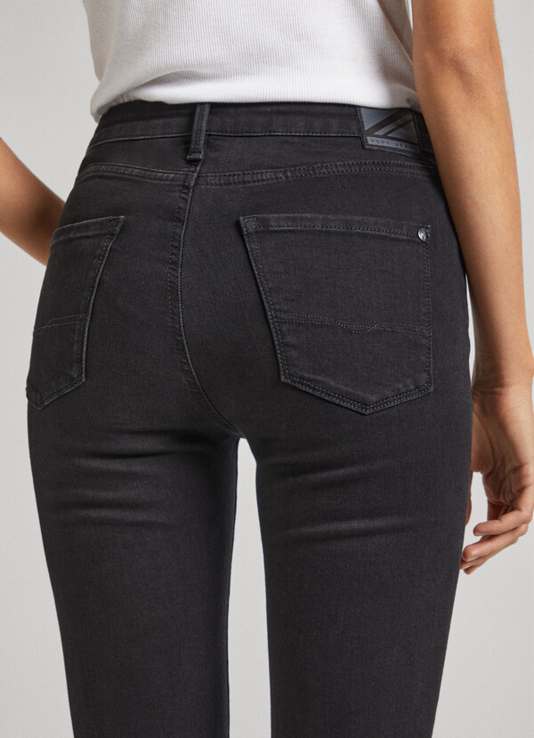 HIGH-RISE SKINNY FIT JEANS