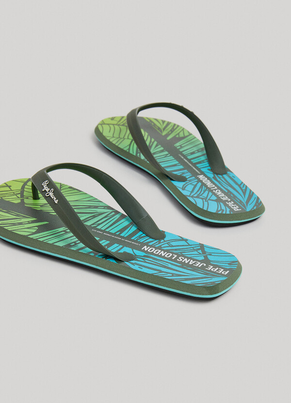 BEACH SANDALS WITH PALM TREE PRINT