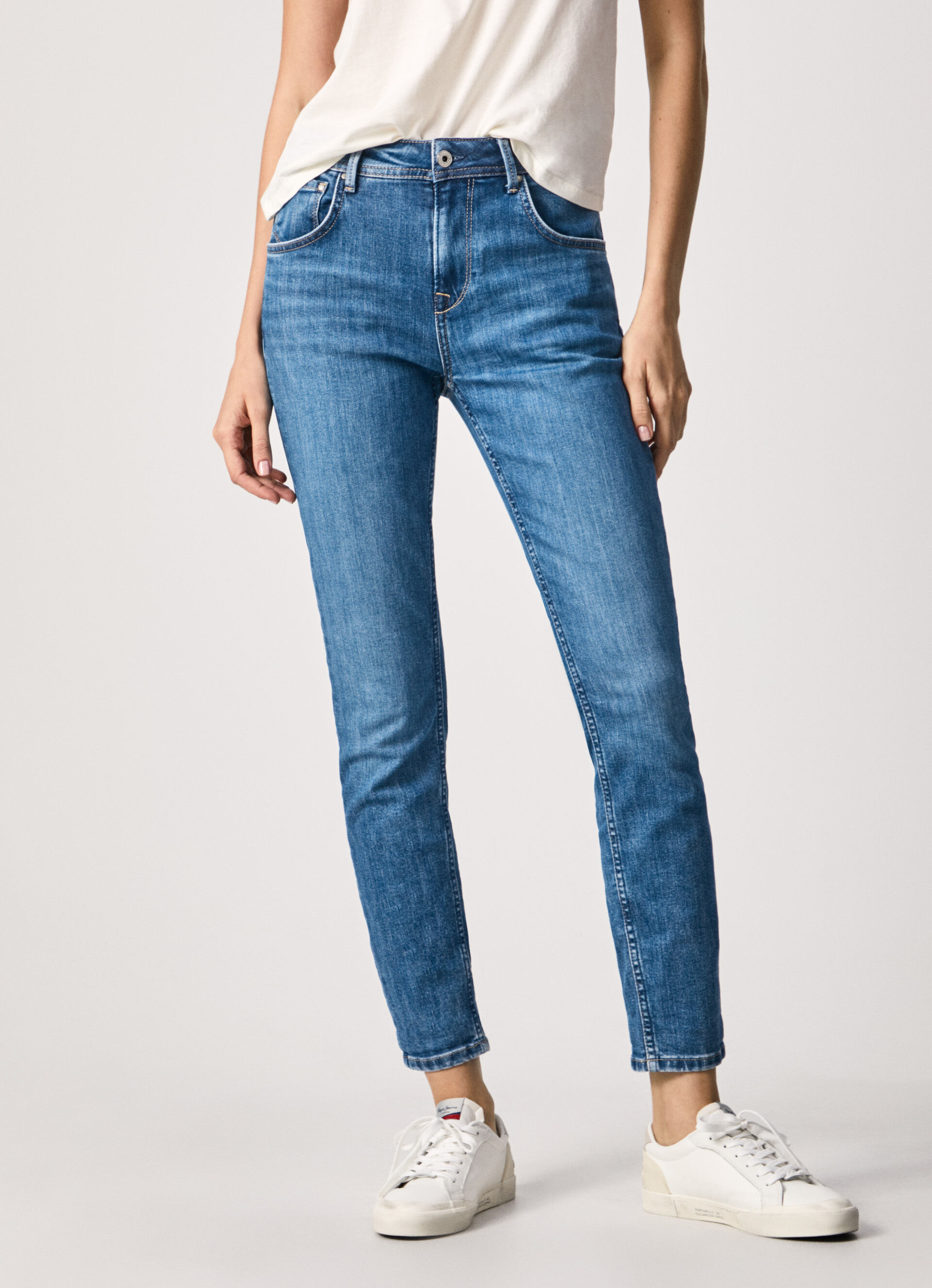 VIOLET MOM CARROT FIT HIGH WAIST JEANS | Pepe Jeans