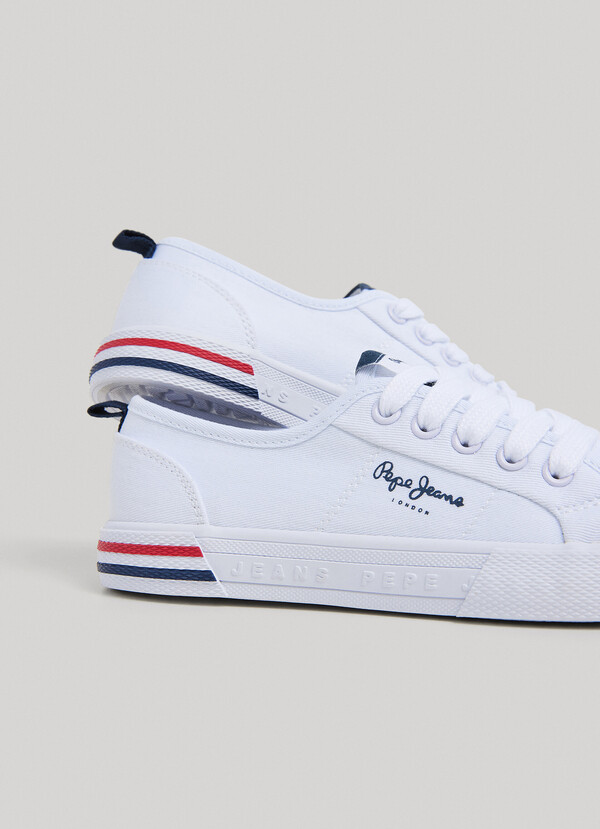 CLASSIC CANVAS TRAINERS