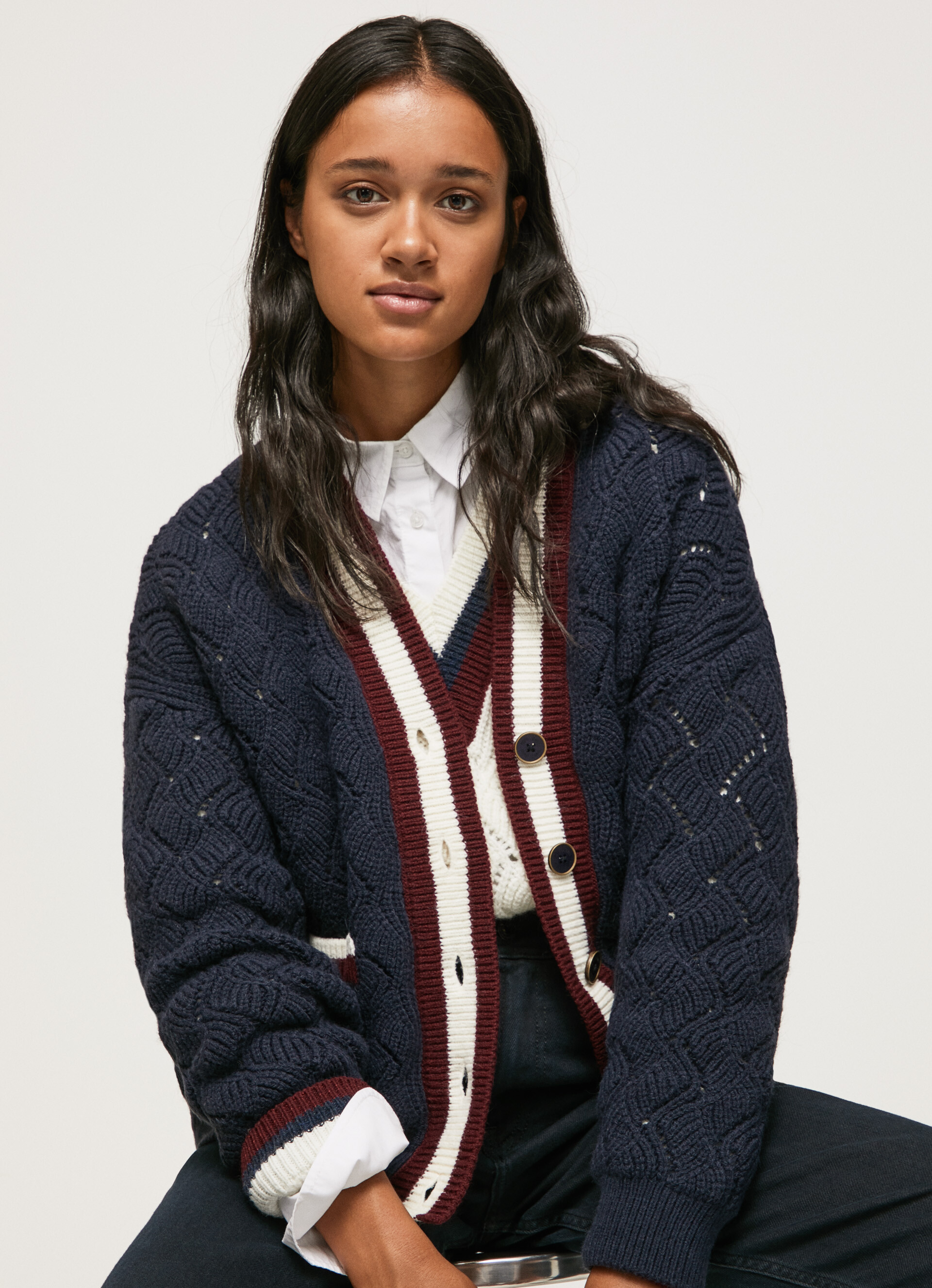 CÁRDIGAN CUELLO PICO | PEPEJEANS