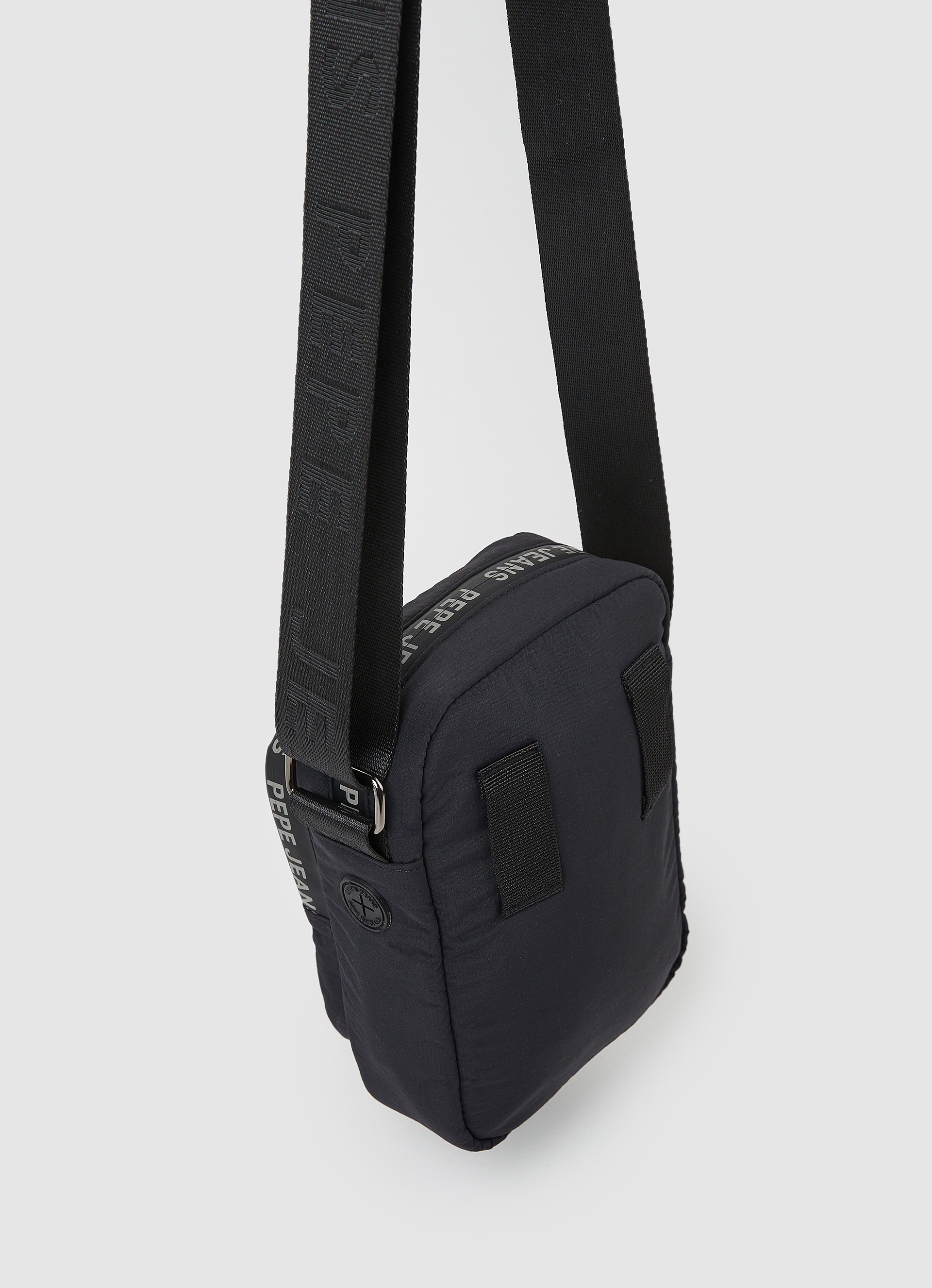 Mochilas Hombre 🎒| Carteras y Bandoleras | JEANS